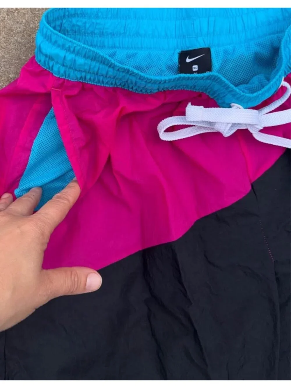 Nike throw back futura basketball shorts. Mens XL - Picture 6 of 7